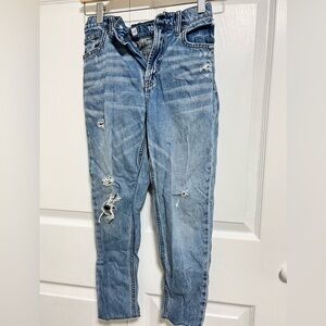 Gap Kids Mid Rise Girlfriend Jeans with Washwell Size 10